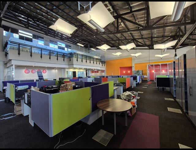 3,888M² OFFICE TO LET IN LONGMEADOW